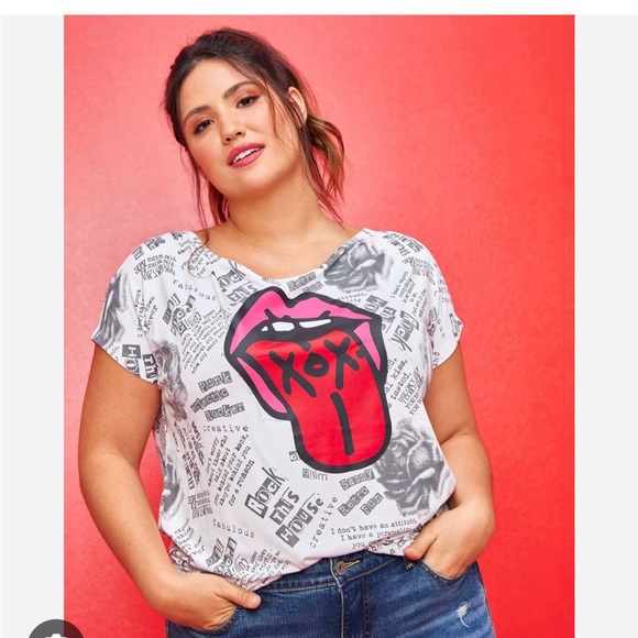 Betsey Johnson White and Red Graphic Short Sleeve Tee - Picture 1 of 6